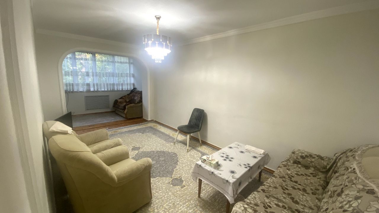 Квартира в центре Ц-4. 3/3/4. Продаётся срочно, Алайский рынок, метро