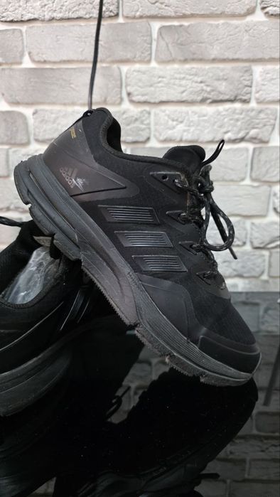 Оригинальные кроссы Adidas