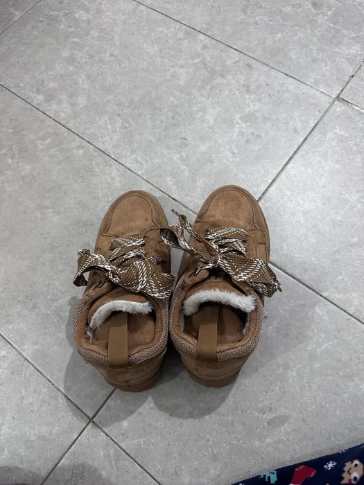 Ugg lowmel culoarea chestnut