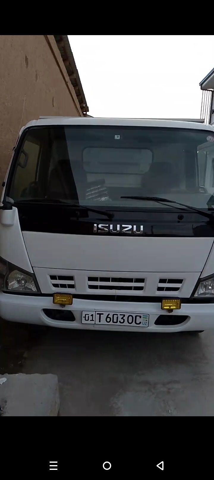 Isuzu samasval sotiladi