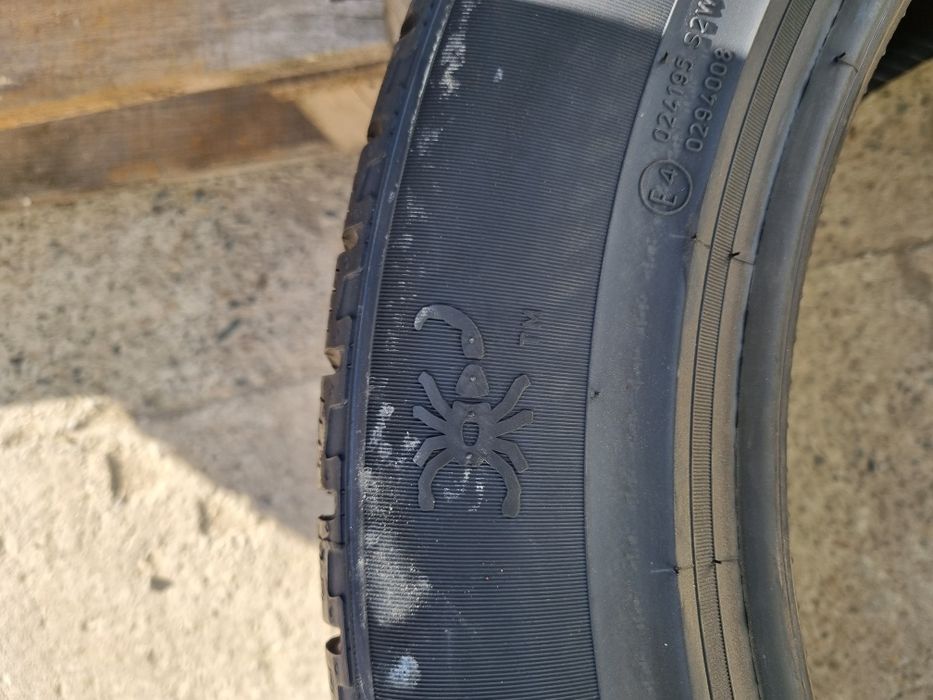 4 anvelope iarna NOI PIRELLI 295/45/19 dot 2019 pret per bucata