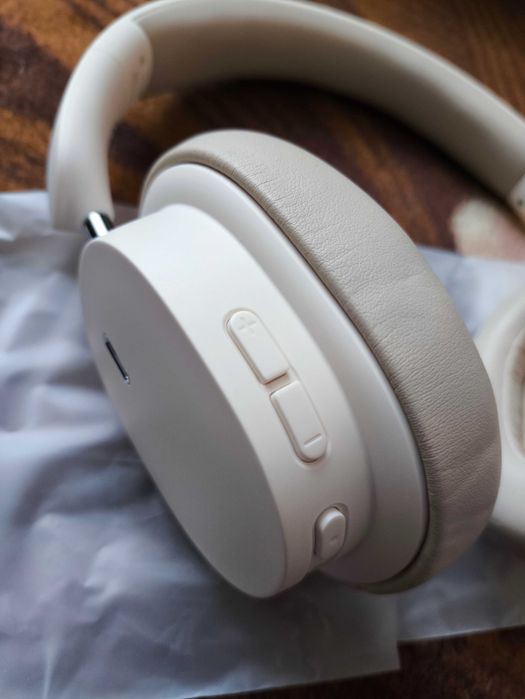 Беспроводные накладные наушники Baseus 20000 тг.