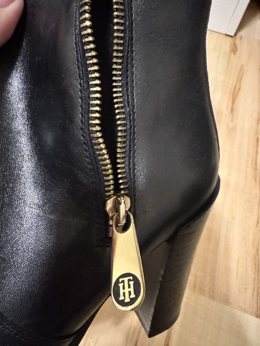 Tommy Hilfiger – кожени боти на ток