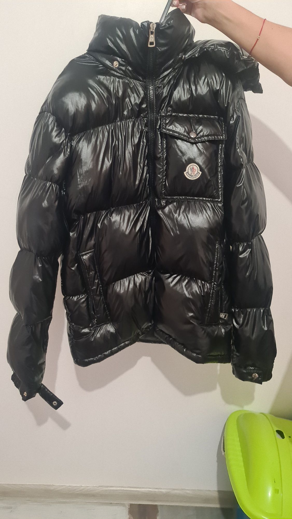 Moncler puffer jacket black
