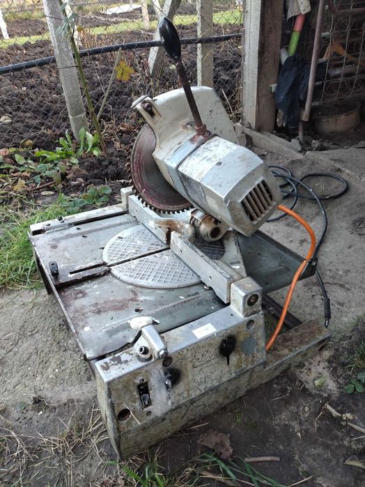 fierăstrău circular EBU - TGS 71