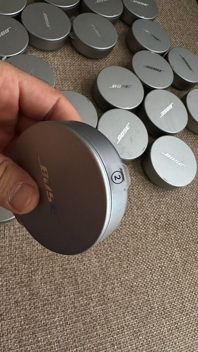 Vand dock Bose sleepbuds  pret 50 lei FIX