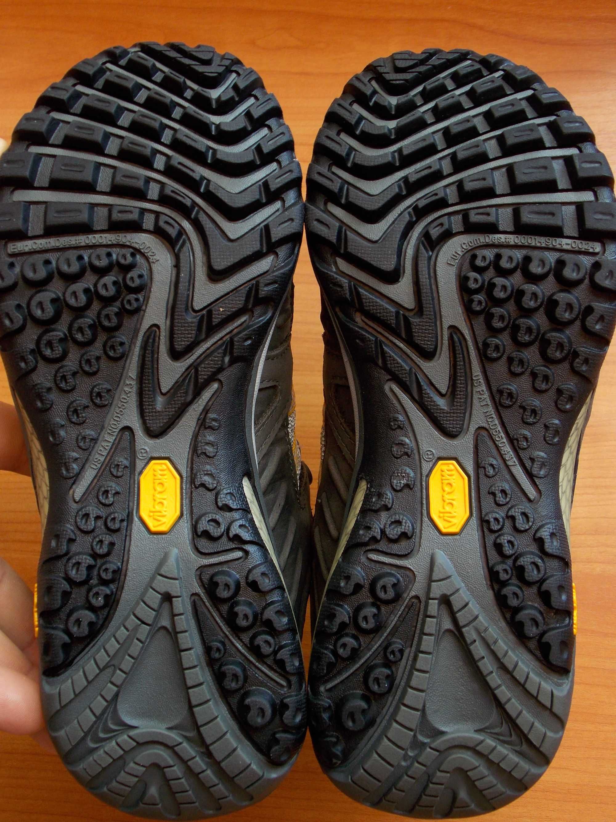 adidasi Merrell nr.36 Vibram munte drumetie alergare incataminte sport