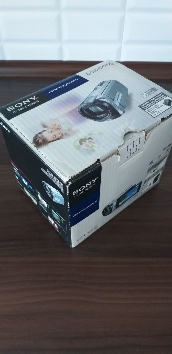 Продам видеокамеру SONY