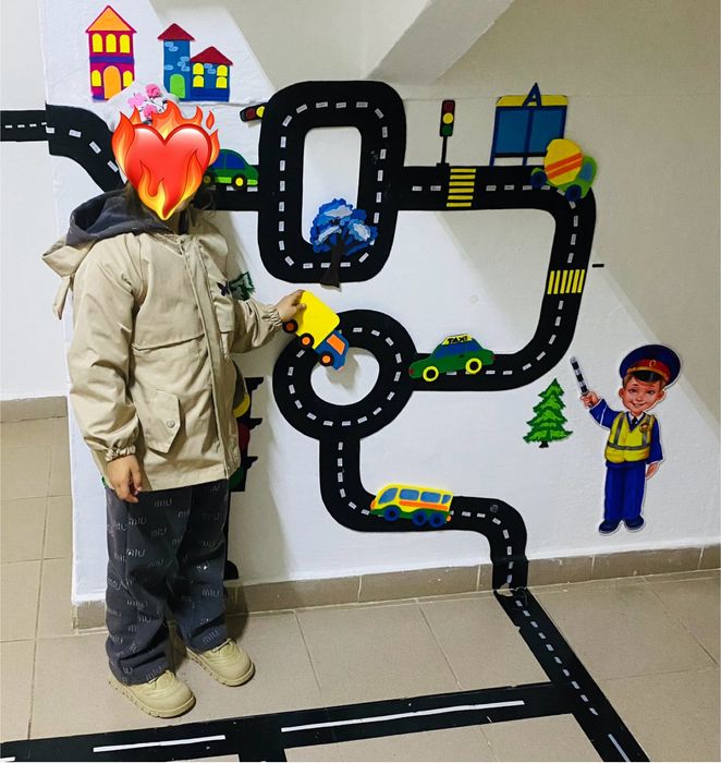 Продам сапоги весенние  на девочку и ветровку