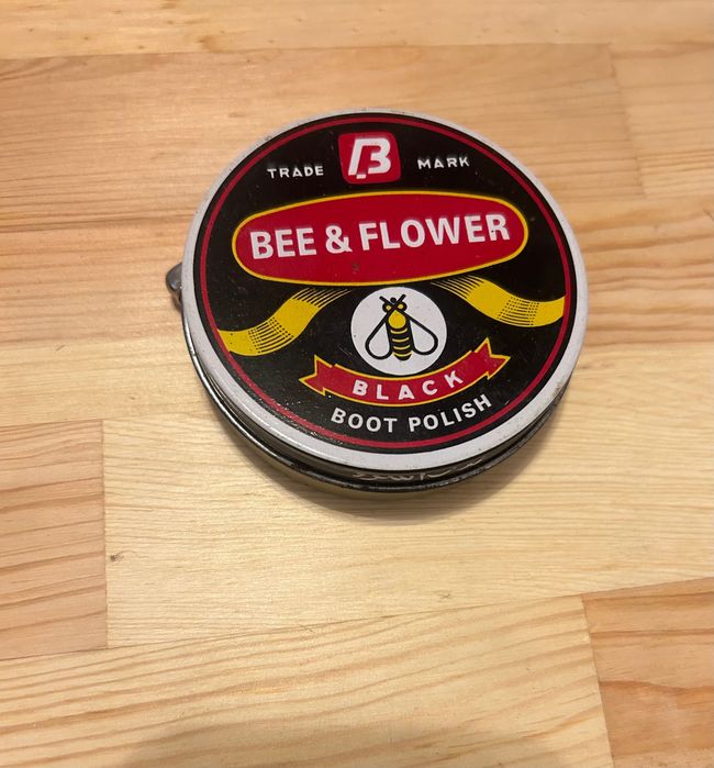 Lot creme de pantofi vechi