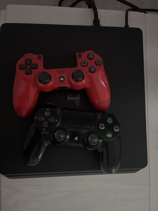 Продаю пс 4 слим