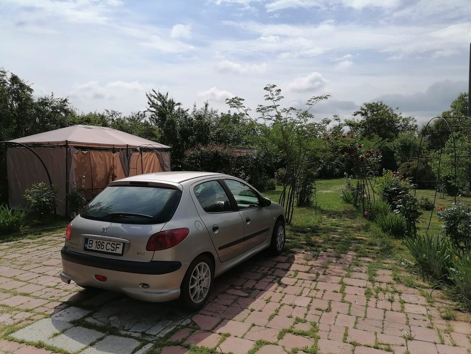 Vând Peugeot 206 1.4 benzină an 2005 ac funcțional