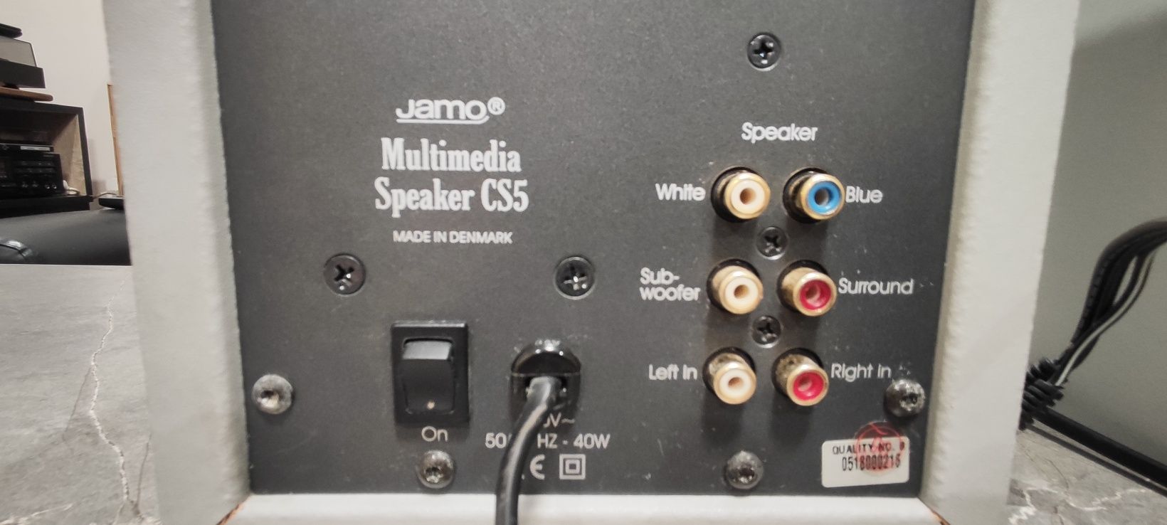 jamo multimedia cs5 

Multimedia Speaker CS5

M