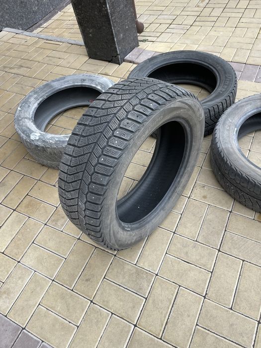 Продам шины 215/55/17