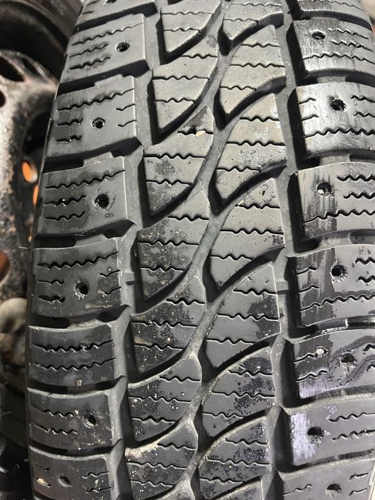 Jante Mercedes Sprinter de otel( 6 gauri)cu anvelope  iarna