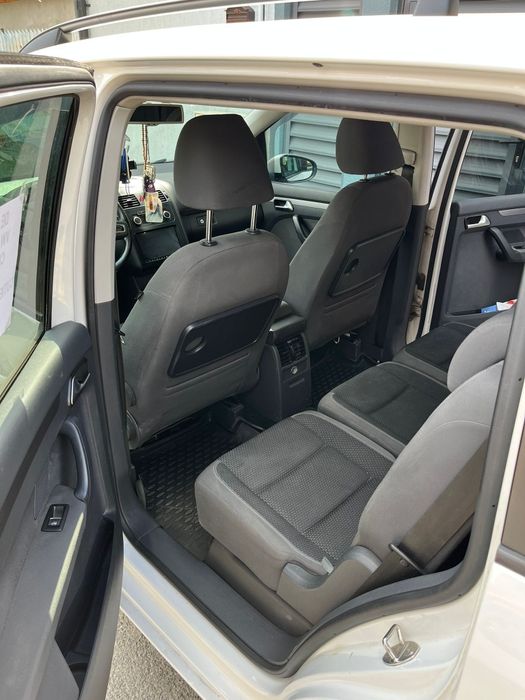 Volkswagen touran 2011
