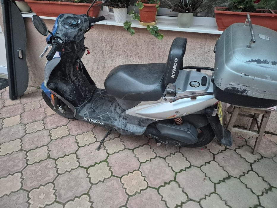 Vând scuter kymco 80cc