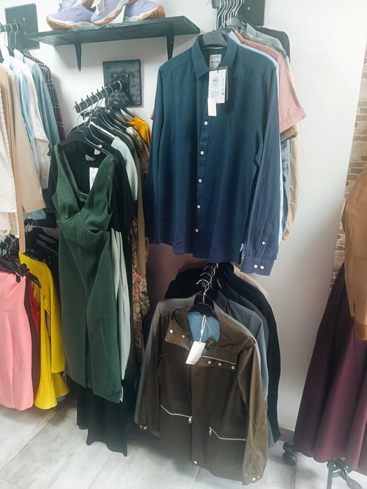Loturi de haine pentru magazin outlet