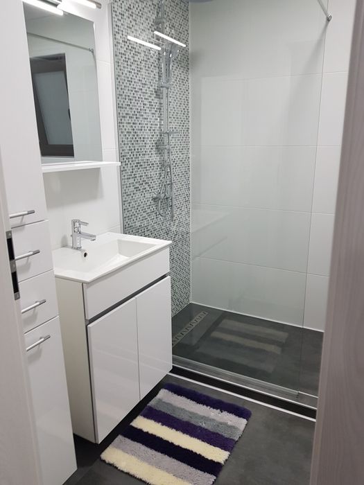 Inchiriez apartament 2 camere