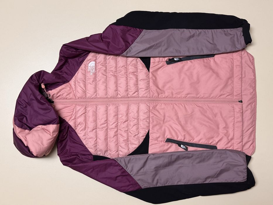 Женские куртки и жилетка The North Face, Mango, Bershka