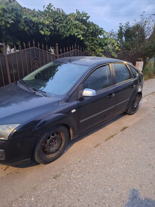 Vând Ford Focus și Opel Meriva