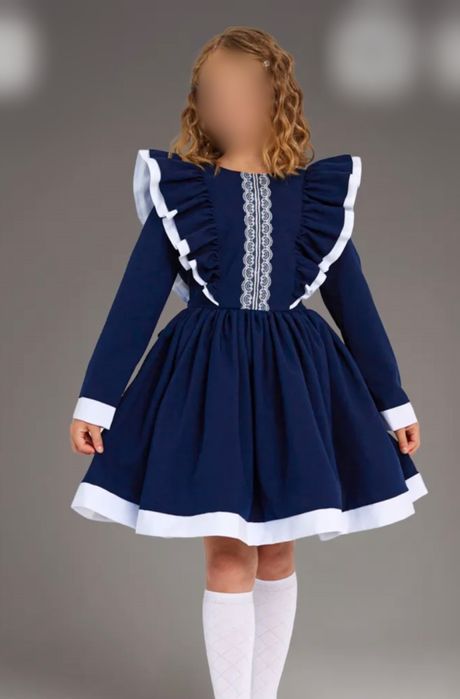 Нарядное школьное платье