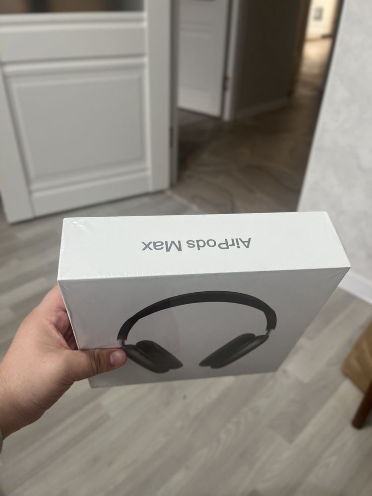 Продам AirPods Max