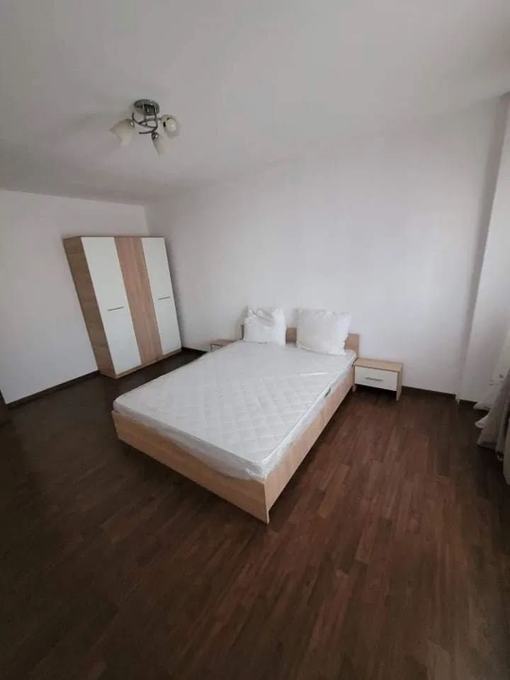 Vând apartament spațios