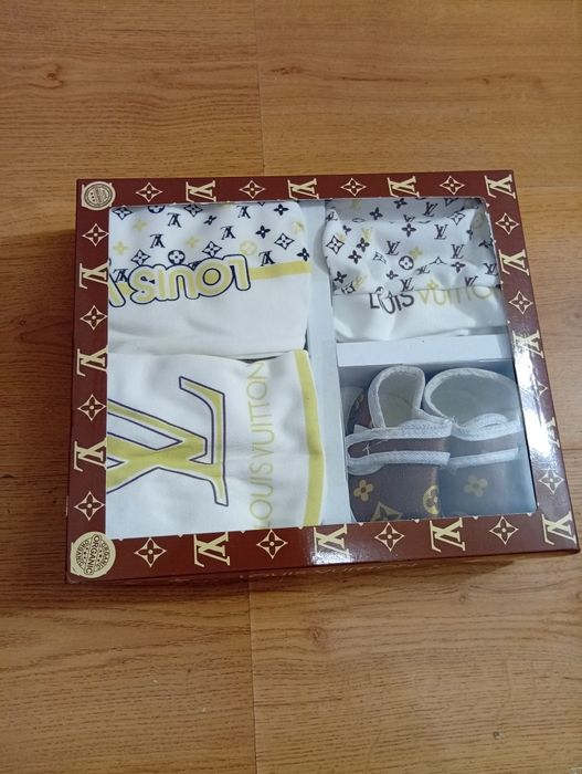 Seturi de bebeluși !