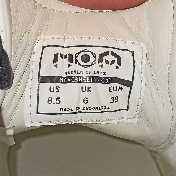 Pantofi sport dama, albi, marimea 39, stare buna