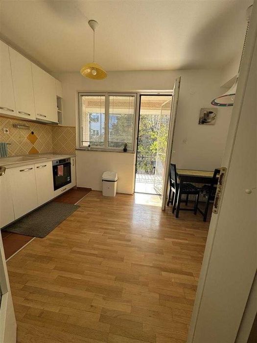 Дава се под наем Многостаен апартамент в Пловдив, Южен - 96 кв.м за 453.9 € - Снимка #2