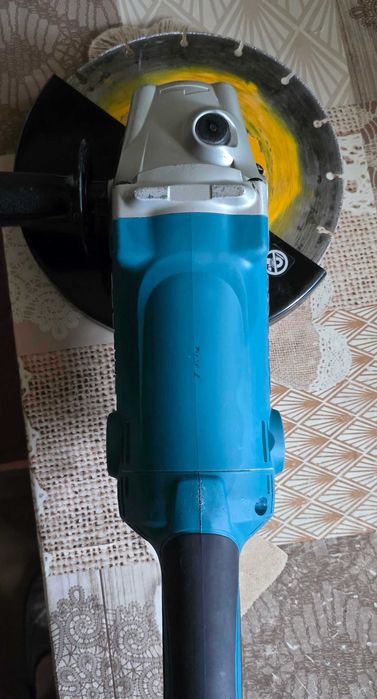 Голям флекс Makita GA9050