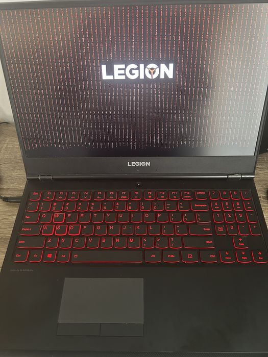 Laptop gaming Lenovo Legion y7000 defect