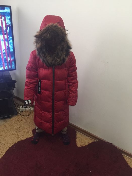 Пуховик на девочку 10-12 лет