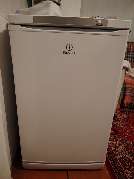 Продам морозильник