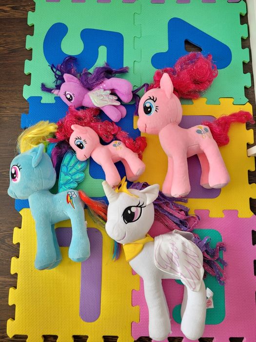 Plusuri Pony pt fetite