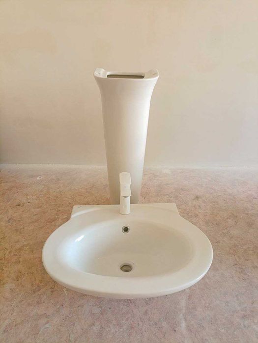 Раковина в комплекте со смесителем