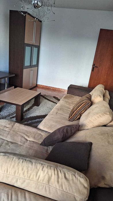 Etaj 1- Inchiriere apartament 2 camere decomandat micro 12 Targoviste