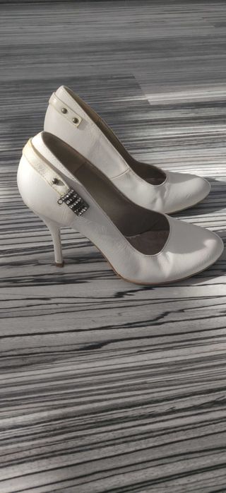 Vand pantofi de dama (SH)