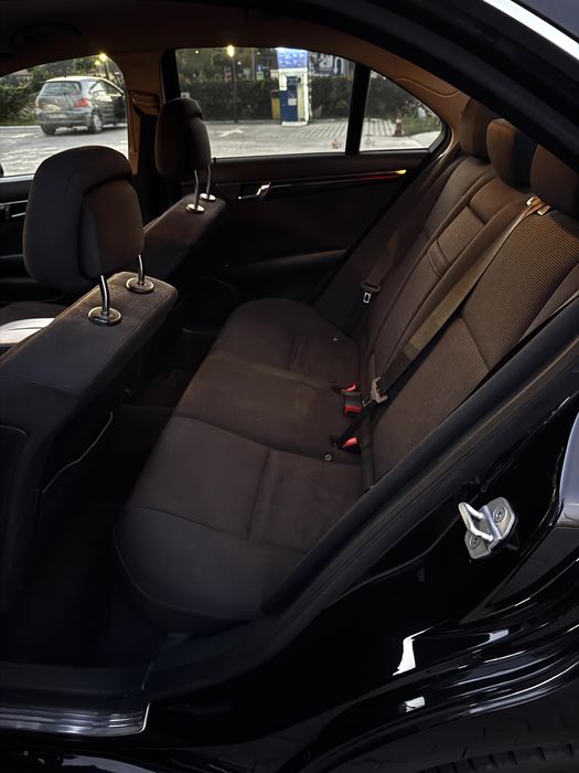 Mercedes C-class 2010 w204 220cdi