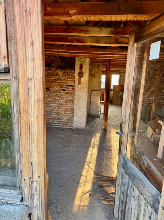 Продава се масивна къща в с. Бъта, общ. Панагюрище, обл. Пазарджик