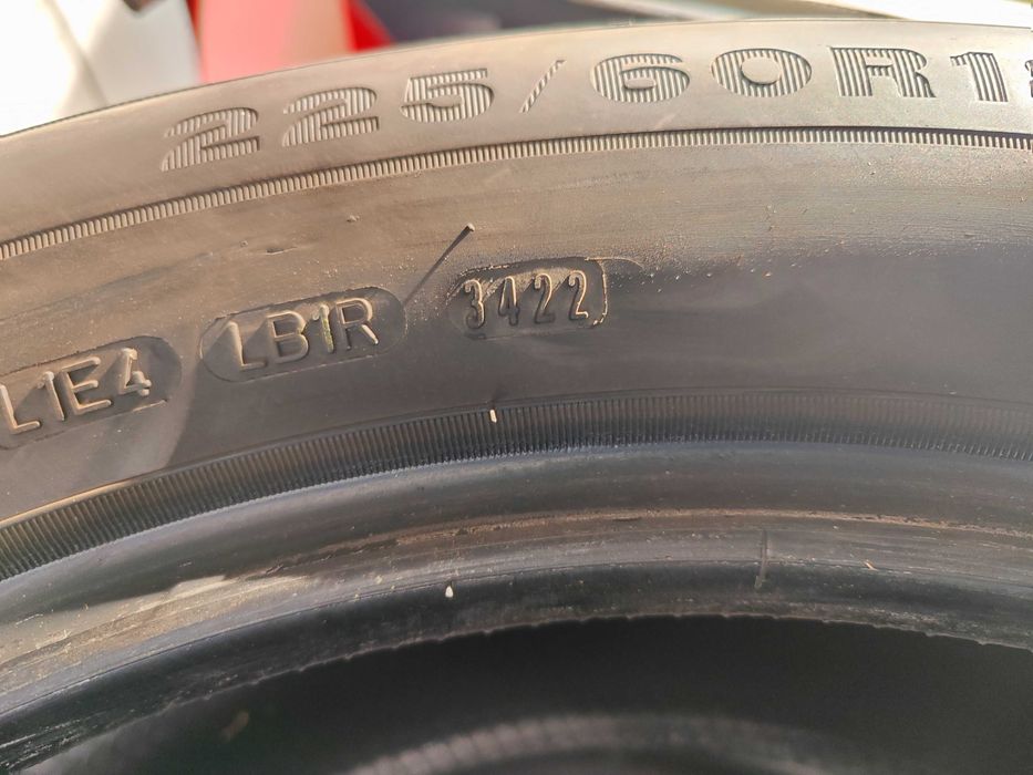 4бр.зимни гуми 225/60/18 Dunlop