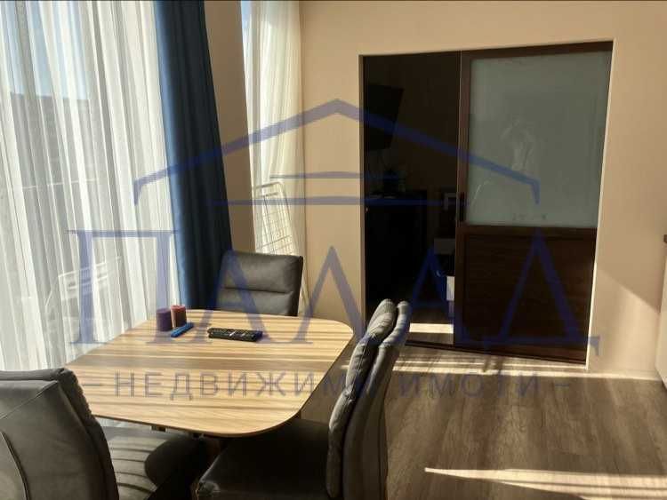 Луксозно обзаведен тристаен апартамент до Терапията!