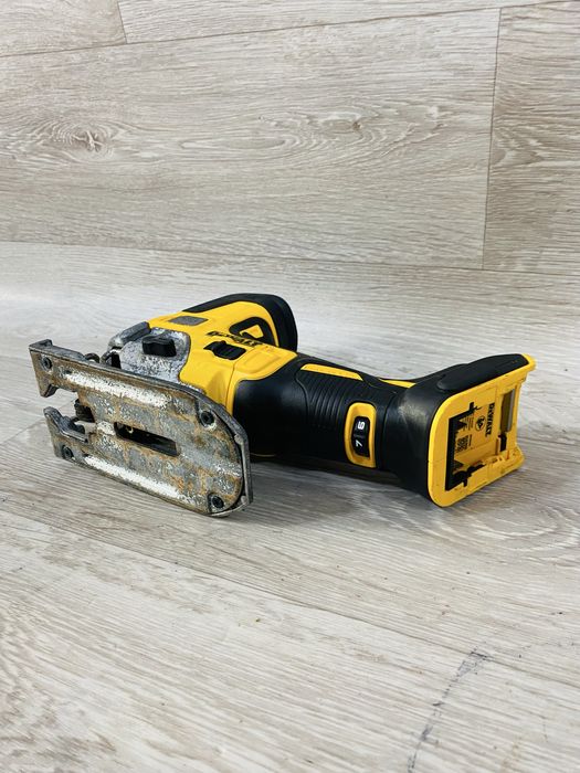 Pendular Dewalt DCS335