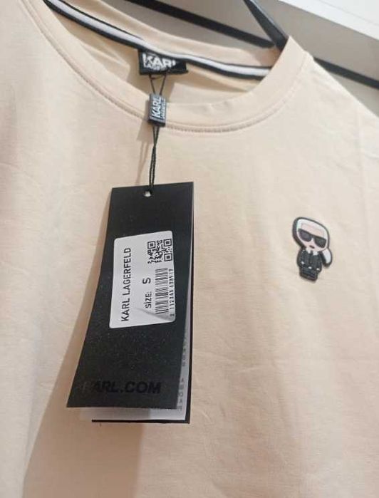Оригинална чистно нова дамска тениска Karl Lagerfeld - размер С