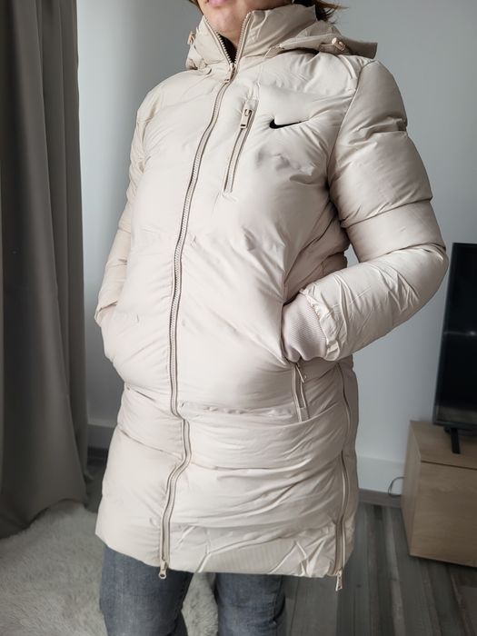 Geaca dama lunga nike bej
