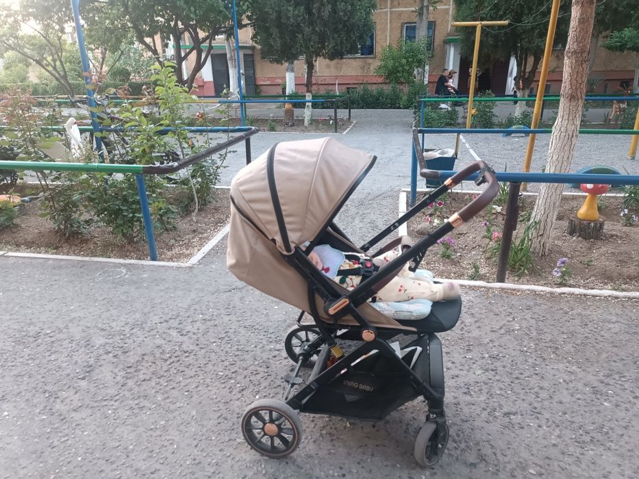 Коляска сотилади