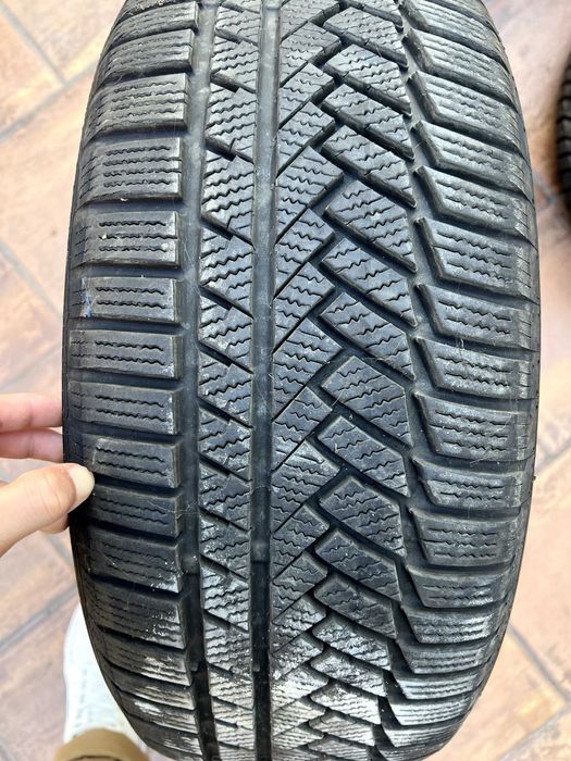 Jante și anvelope, folosite pe un Audi A4 (2008)