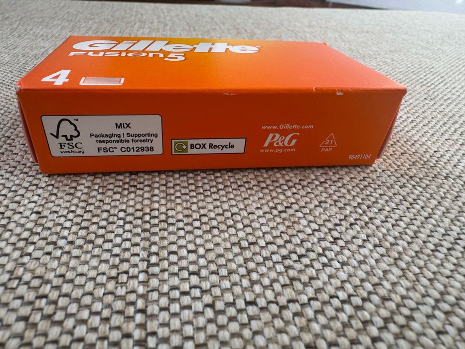 Rezerve lame Gillette Fusion 5 portocaliu noi sigilate in cutie