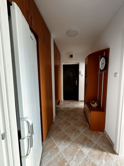 Inchiriez apartament cu 1 camera, rond Zimbru